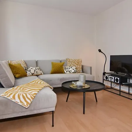 Andreas-dirks-strasse 3, Whg 2 B Appartement *